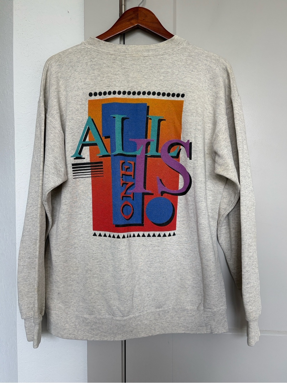 VINTAGE HARD ROCK CAFE TOKYO ALL IS ONE GREY GRAPHIC CREWNECK SWEATSHIRT MENS XL